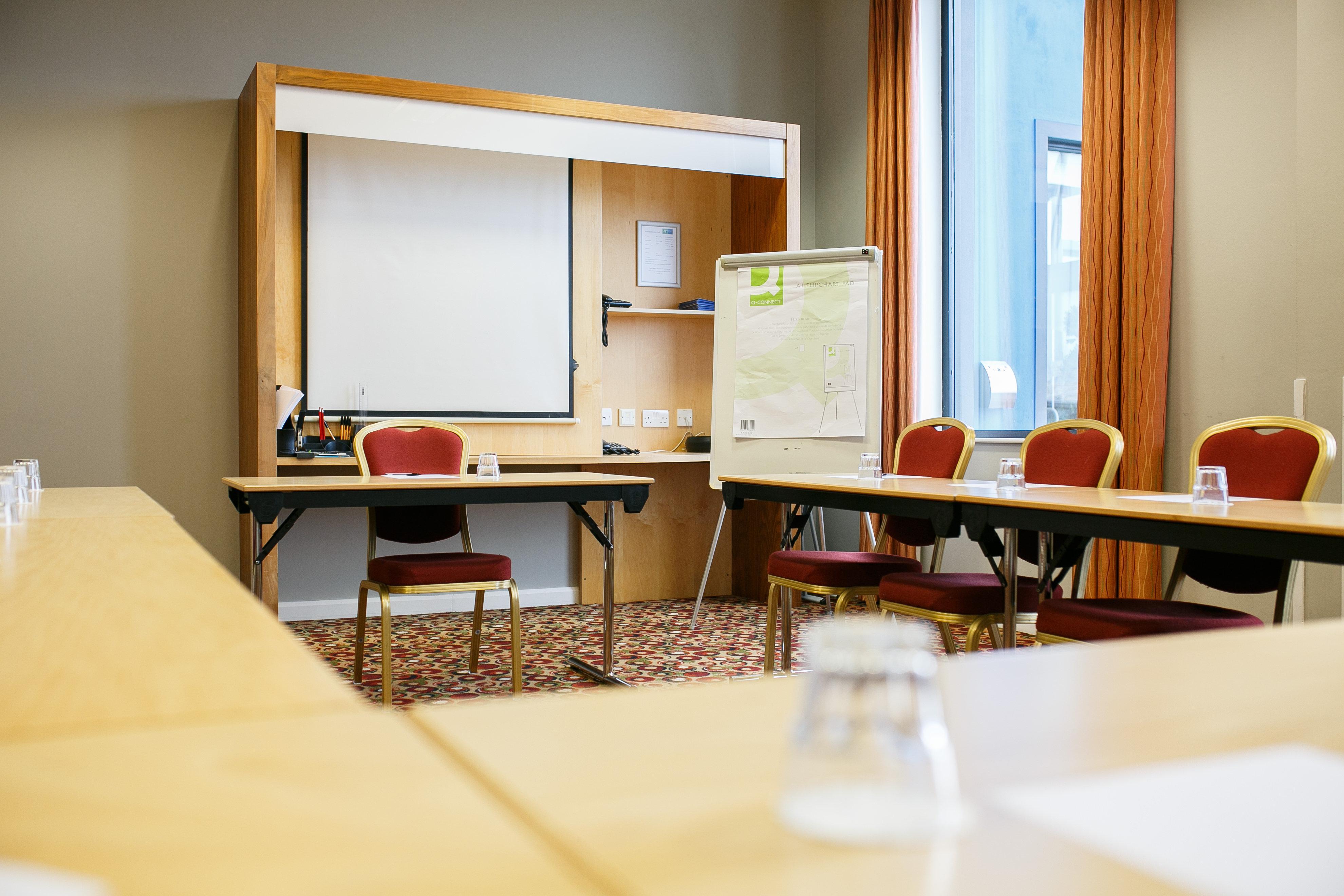Holiday Inn Express Antrim By Ihg Exteriér fotografie
