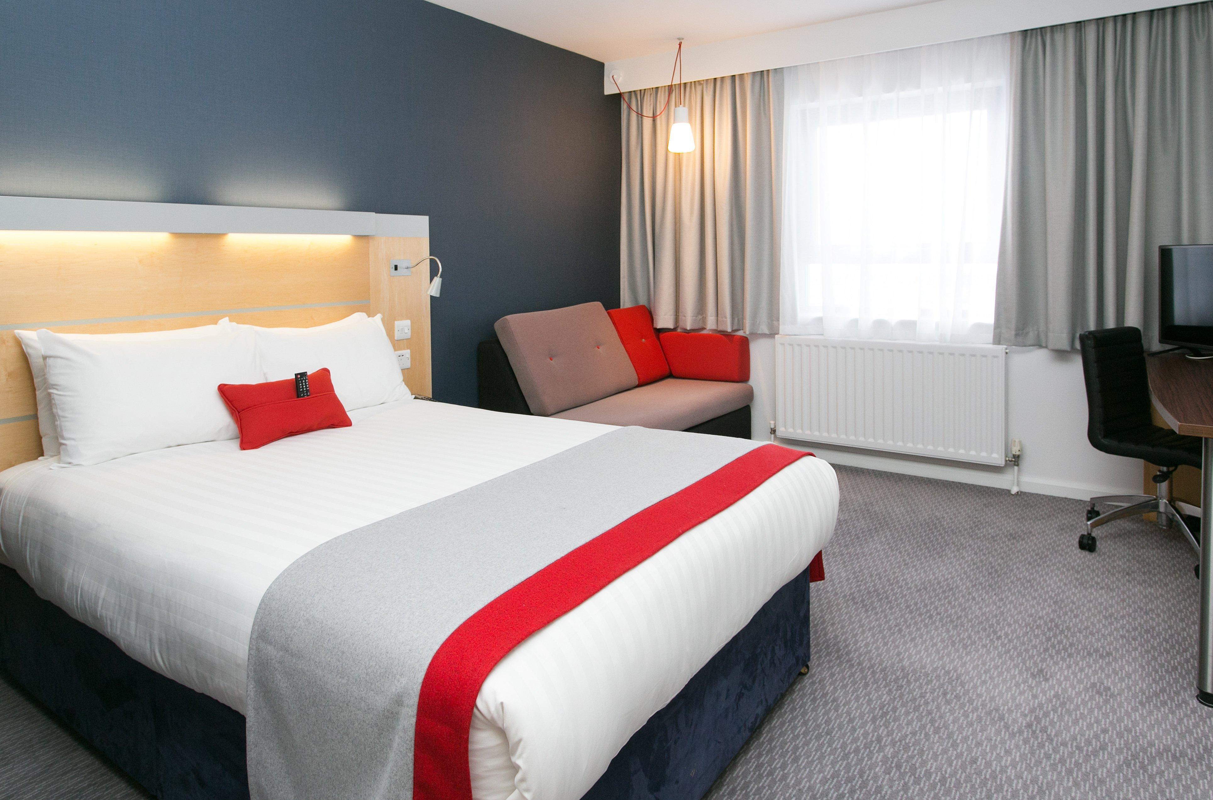 Holiday Inn Express Antrim By Ihg Exteriér fotografie