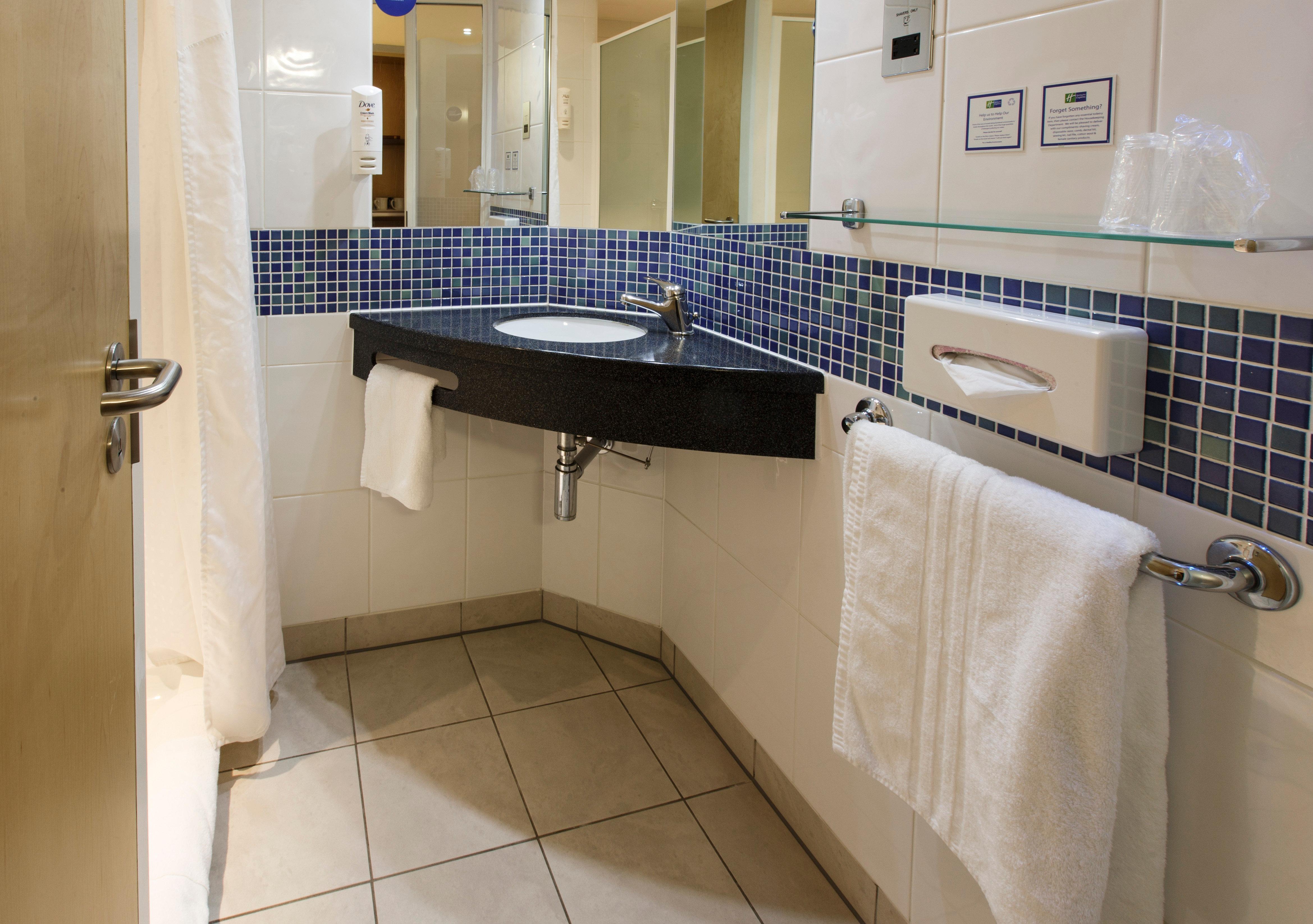 Holiday Inn Express Antrim By Ihg Exteriér fotografie