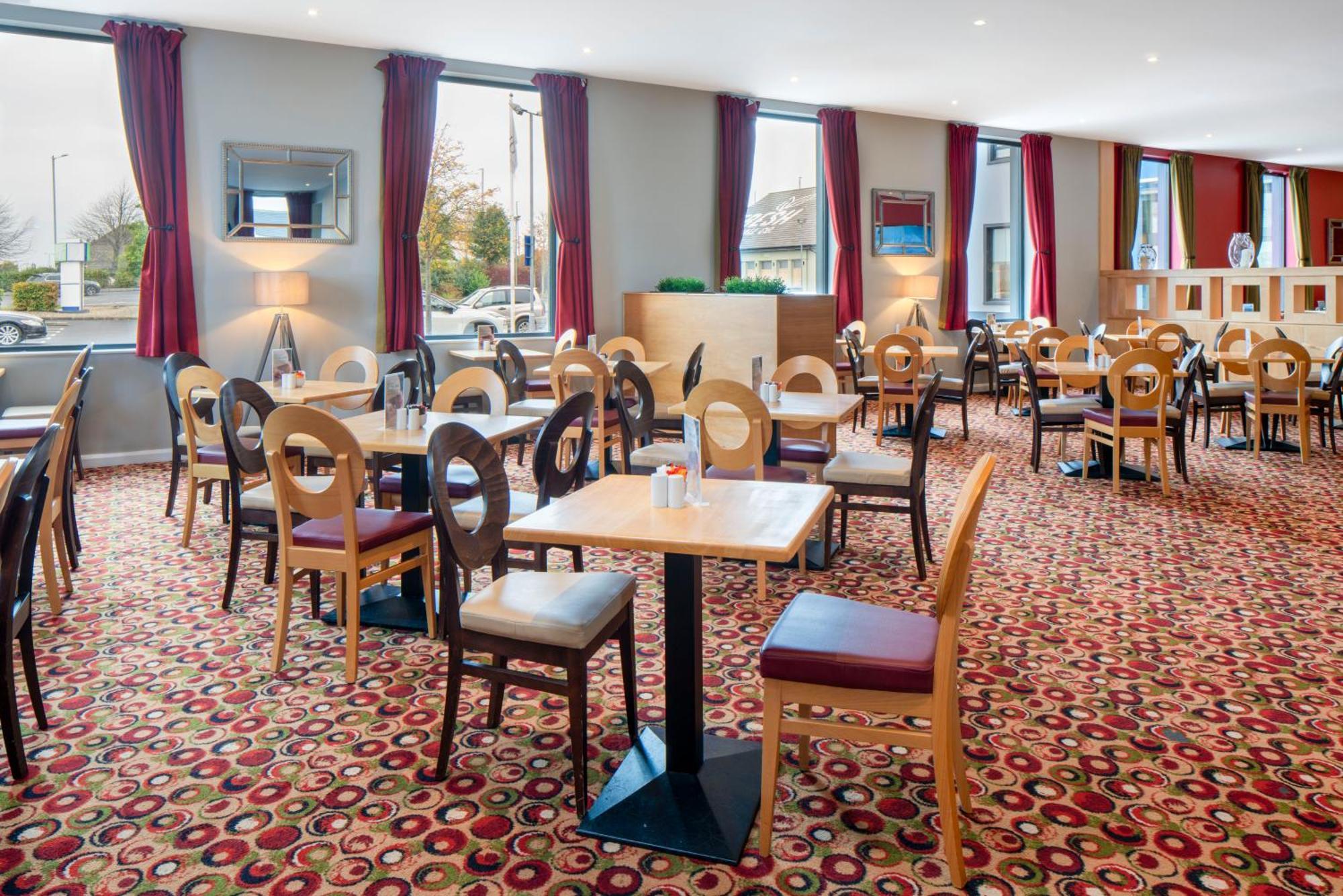 Holiday Inn Express Antrim By Ihg Exteriér fotografie