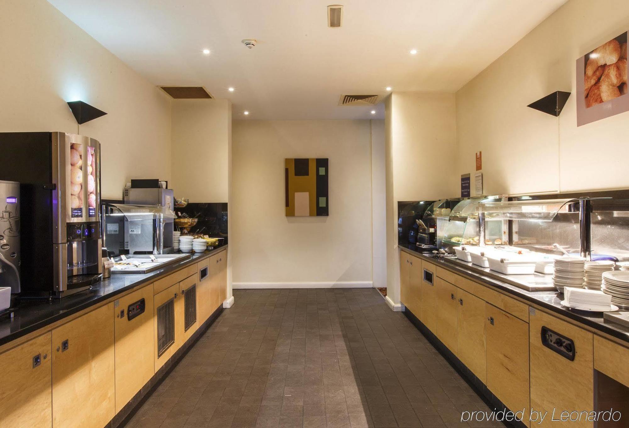Holiday Inn Express Antrim By Ihg Exteriér fotografie
